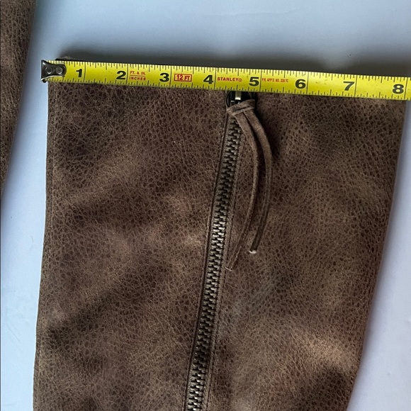 🍁🍁 Brown Knee-High Boots 🍁🍁 - Picture 6 of 7